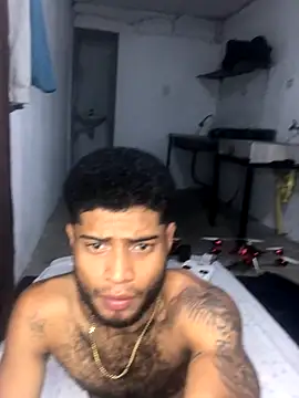 Snapshot of AXionX chatting on November 2025 01:05:01 AM AXionX online show from November 2025 01:05:01 AM