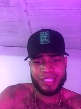 Snapshot of AXionX chatting on November 2025 04:36:01 AM AXionX online show from November 2025 04:36:01 AM