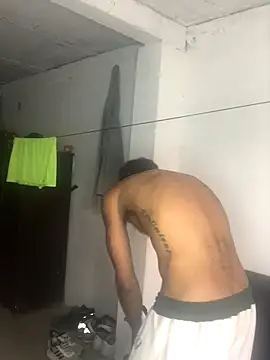 Snapshot of AXionX chatting on November 2025 08:11:02 PM AXionX online show from November 2025 08:11:02 PM