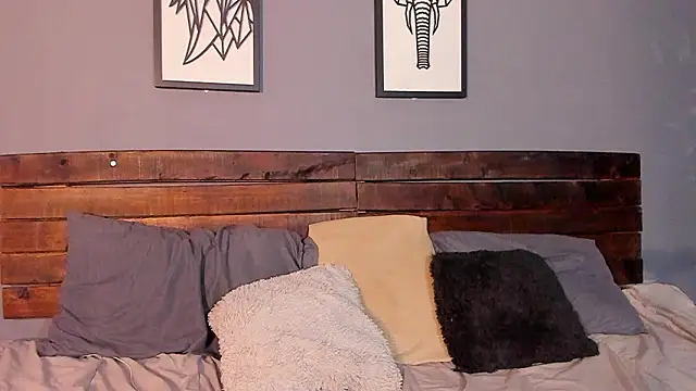 Snapshot of Mike_montoya01 chatting on February 2026 12:40:02 AM Mike montoya01 online show from February 2026 12:40:02 AM