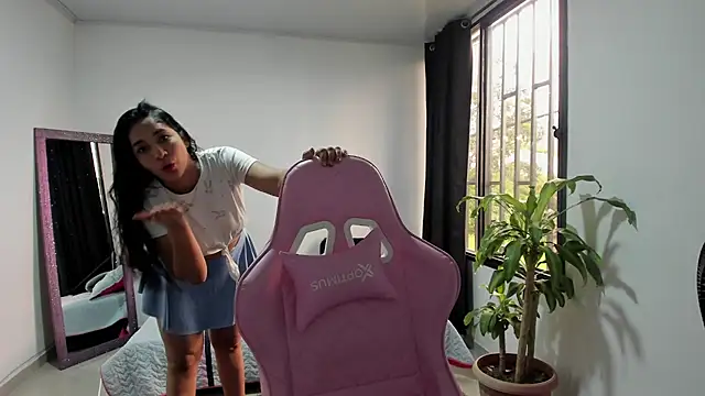 Snapshot of Kruela chatting on October 2025 01:48:02 PM Kruela online show from October 2025 01:48:02 PM