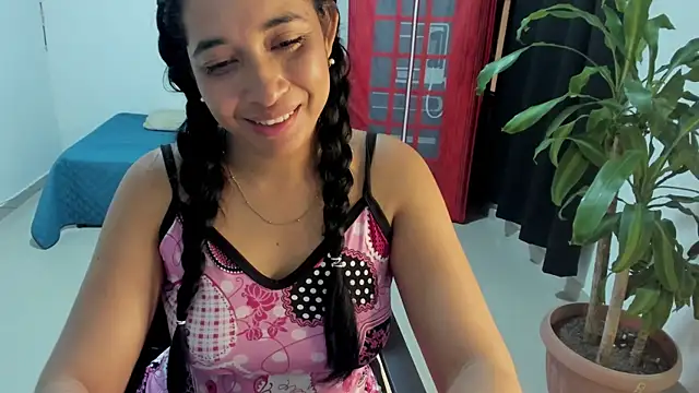 Snapshot of Kruela chatting on November 2025 09:28:01 PM Kruela online show from November 2025 09:28:01 PM