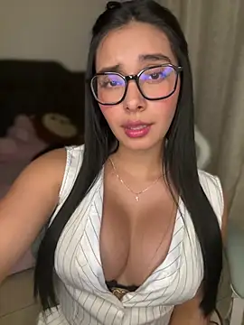 MiaSofia   online show from April 2026 04:28:01 AM