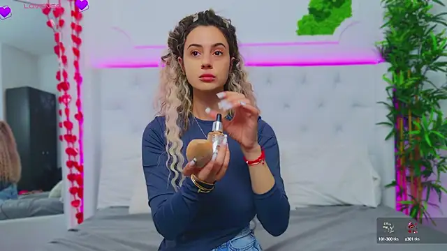 Snapshot of AriannaSins chatting on March 2025 01:18:01 PM AriannaSins online show from March 2025 01:18:01 PM