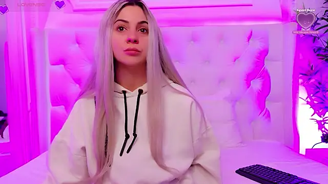 AriannaSins online show from April 2026 12:25:01 PM