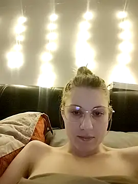 SandyCassie online show from January 2026 10:26:01 PM