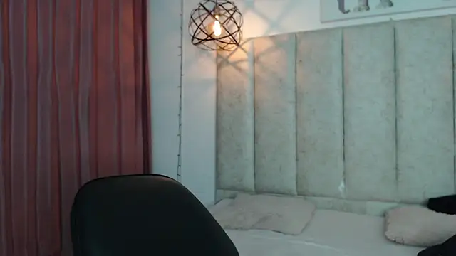 Snapshot of antonella_rosecs chatting on February 2026 04:33:01 AM antonella rosecs online show from February 2026 04:33:01 AM