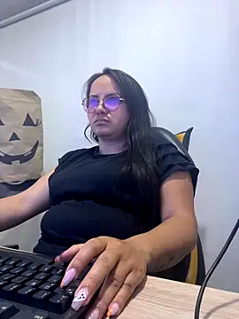 antoniamiller69 online show from November 2025 12:34:02 AM