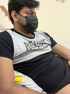 Handsome8677 online show from January 2026 07:12:02 AM