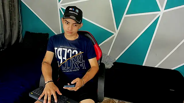 Snapshot of Ruiz2416 chatting on October 2025 11:32:02 AM Ruiz2416 online show from October 2025 11:32:02 AM