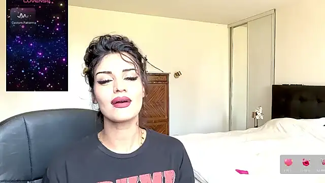 Snapshot of Lailawick chatting on June 2026 01:24:02 PM Lailawick online show from June 2026 01:24:02 PM