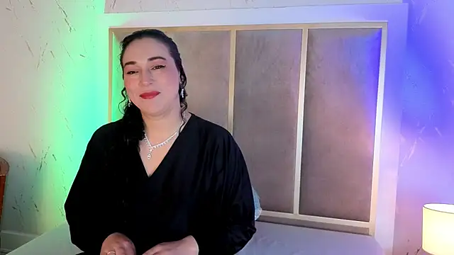 Elizabeth bennett 6 online show from November 2025 11:56:01 AM