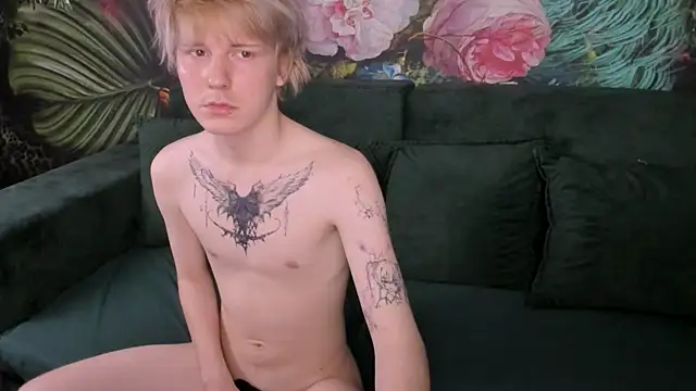 Snapshot of KevinMilky chatting on November 2025 08:40:02 PM KevinMilky online show from November 2025 08:40:02 PM