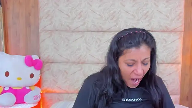 Antonella Russo1 online show from December 2025 01:16:02 PM