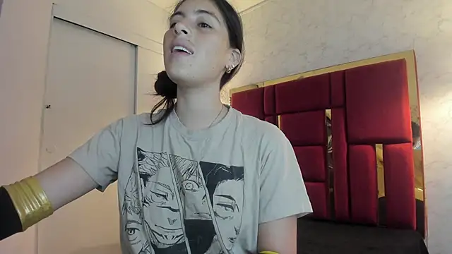 moon winy online show from November 2025 11:49:02 AM