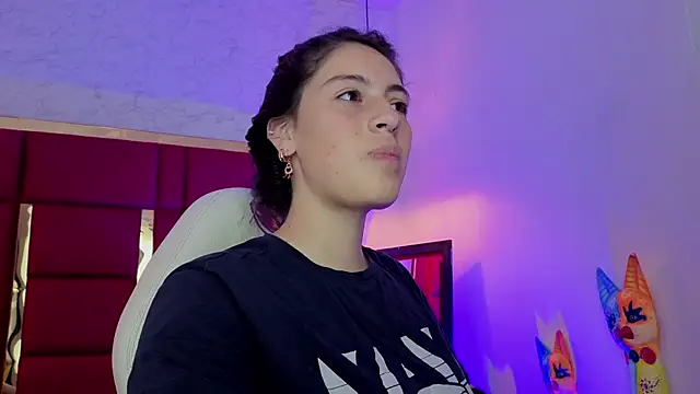 moon winy online show from February 2026 11:19:02 AM