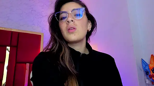 Snapshot of moon_winy chatting on May 2026 11:39:02 AM moon winy online show from May 2026 11:39:02 AM