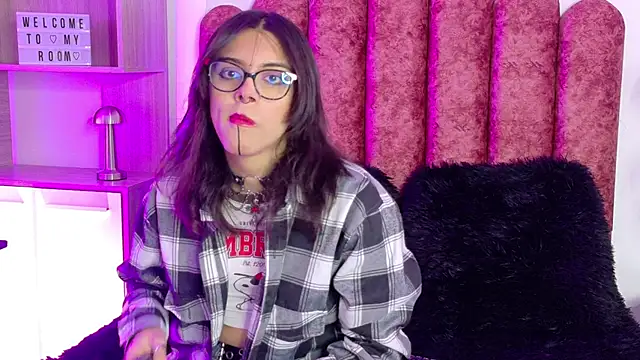 Lullaby Charade online show from November 2025 12:04:01 PM