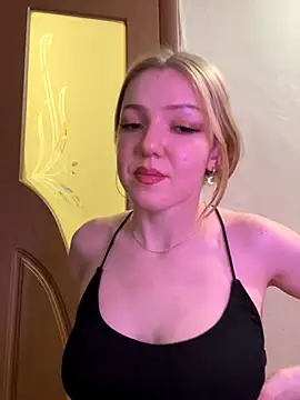 Snapshot of AlexandraXKitty chatting on November 2025 12:38:02 AM AlexandraXKitty online show from November 2025 12:38:02 AM