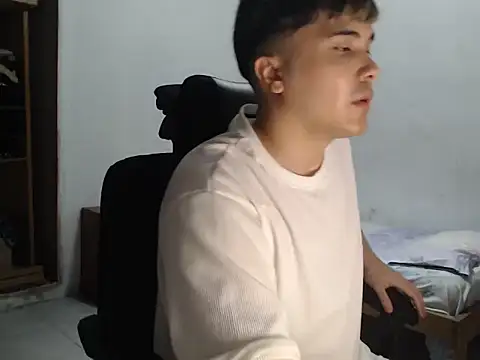 CuteAlexBoy online show from February 2026 03:37:02 PM