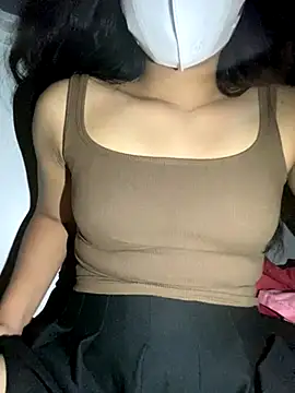 Snapshot of Nary68 chatting on October 2025 03:24:01 PM Nary68 online show from October 2025 03:24:01 PM