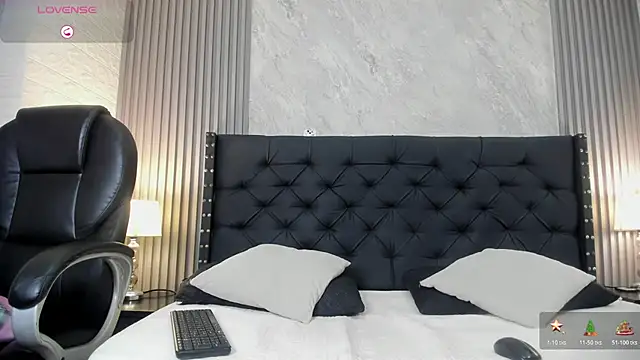 camila  bouzas online show from November 2025 07:02:02 PM