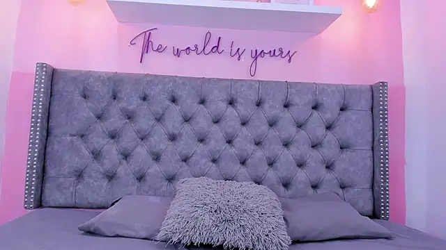 Sophiia 77 online show from February 2026 10:14:02 PM