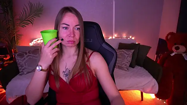 VixenMuse online show from April 2026 08:25:02 PM