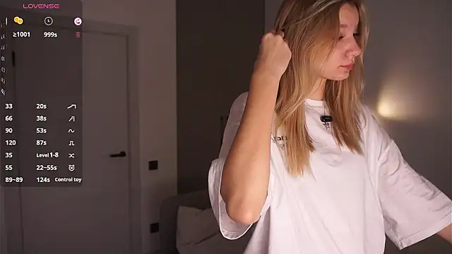 BrynnHolverson online show from February 2026 07:12:01 PM