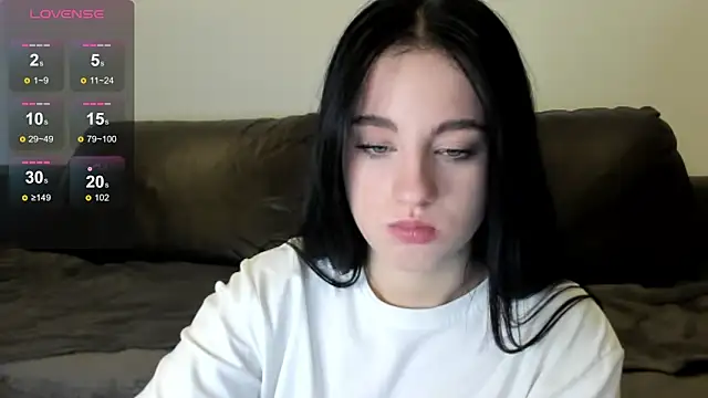 LexiSinnn online show from November 2025 06:14:01 AM