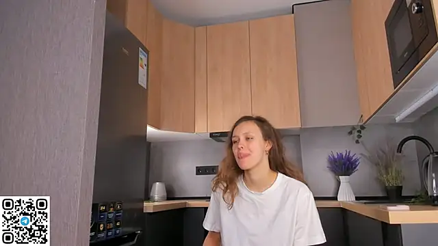 FoxFever online show from November 2025 07:19:01 AM