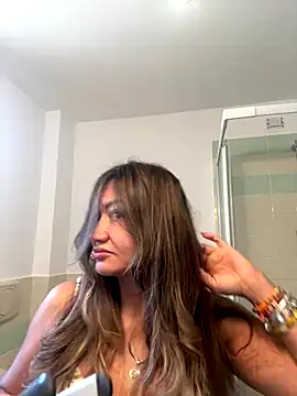 gabriellacali online show from October 2025 01:12:02 PM