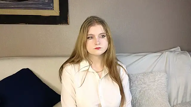 Snapshot of NightSaffron chatting on November 2025 06:48:01 AM NightSaffron online show from November 2025 06:48:01 AM