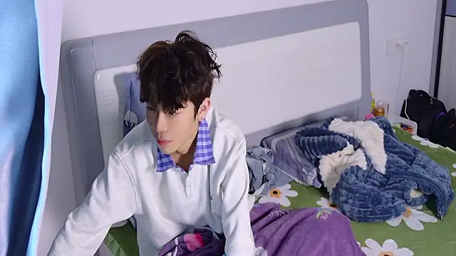 Stuffy-111 online show from October 2025 11:37:01 PM