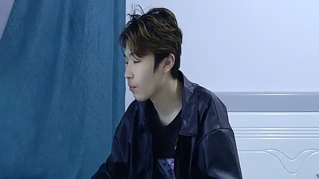 Stuffy-111 online show from April 2026 09:32:02 AM