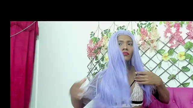 stefany bitch online show from October 2025 01:33:02 PM