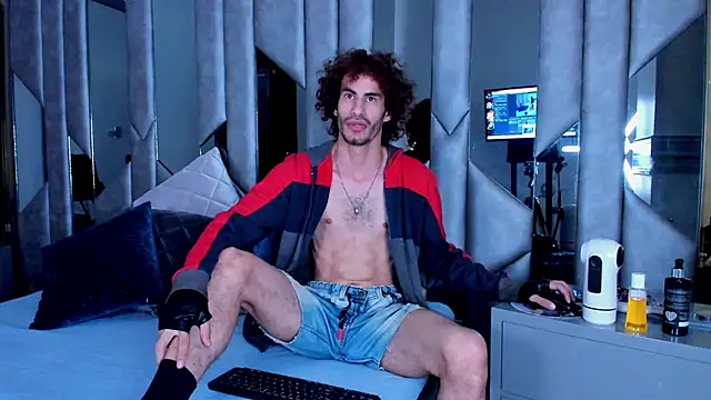 elias sn0w online show from October 2025 08:00:02 PM