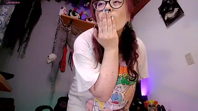 Snapshot of Violetafetish-dirty chatting on October 2025 02:31:01 AM Violetafetish-dirty online show from October 2025 02:31:01 AM