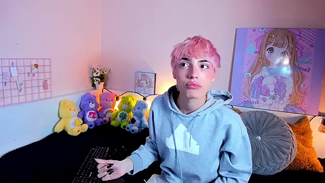 Strawberry Kitty  online show from October 2025 04:02:01 AM