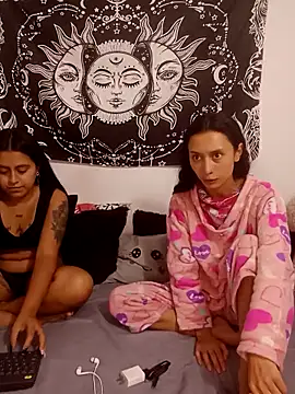 emily n abby online show from March 2026 04:25:02 PM