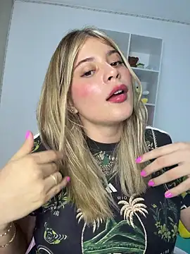 Snapshot of _Alicee_1 chatting on November 2025 03:27:01 AM Alicee 1 online show from November 2025 03:27:01 AM