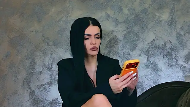 KimWilmes online show from May 2026 02:12:02 PM