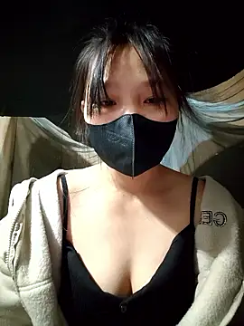 linh-miu99 online show from January 2026 07:15:01 PM