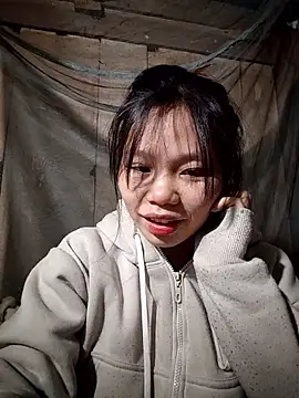 linh-miu99 online show from February 2026 03:04:01 AM