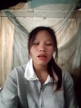 linh-miu99 online show from February 2026 01:20:01 PM