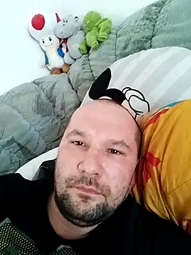 Snapshot of Berghochzugfahrt chatting on November 2025 07:41:01 AM Berghochzugfahrt online show from November 2025 07:41:01 AM