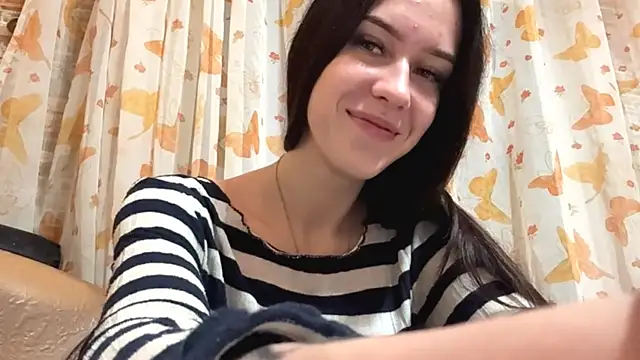 Snapshot of LoreleiFolta chatting on November 2025 11:15:01 PM LoreleiFolta online show from November 2025 11:15:01 PM