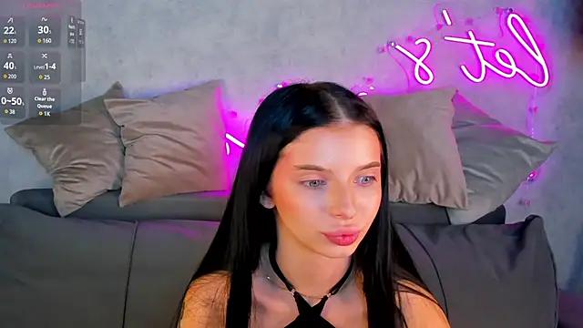 Eva Mayers online show from October 2025 12:34:01 AM