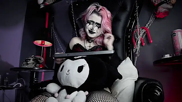 Snapshot of Navier__ chatting on February 2026 10:32:01 PM Navier online show from February 2026 10:32:01 PM