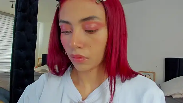 melanie roux   online show from April 2026 12:55:01 PM